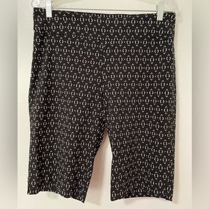 Zac & Rachel Black White Pattern Stretchy Capris Sz 12